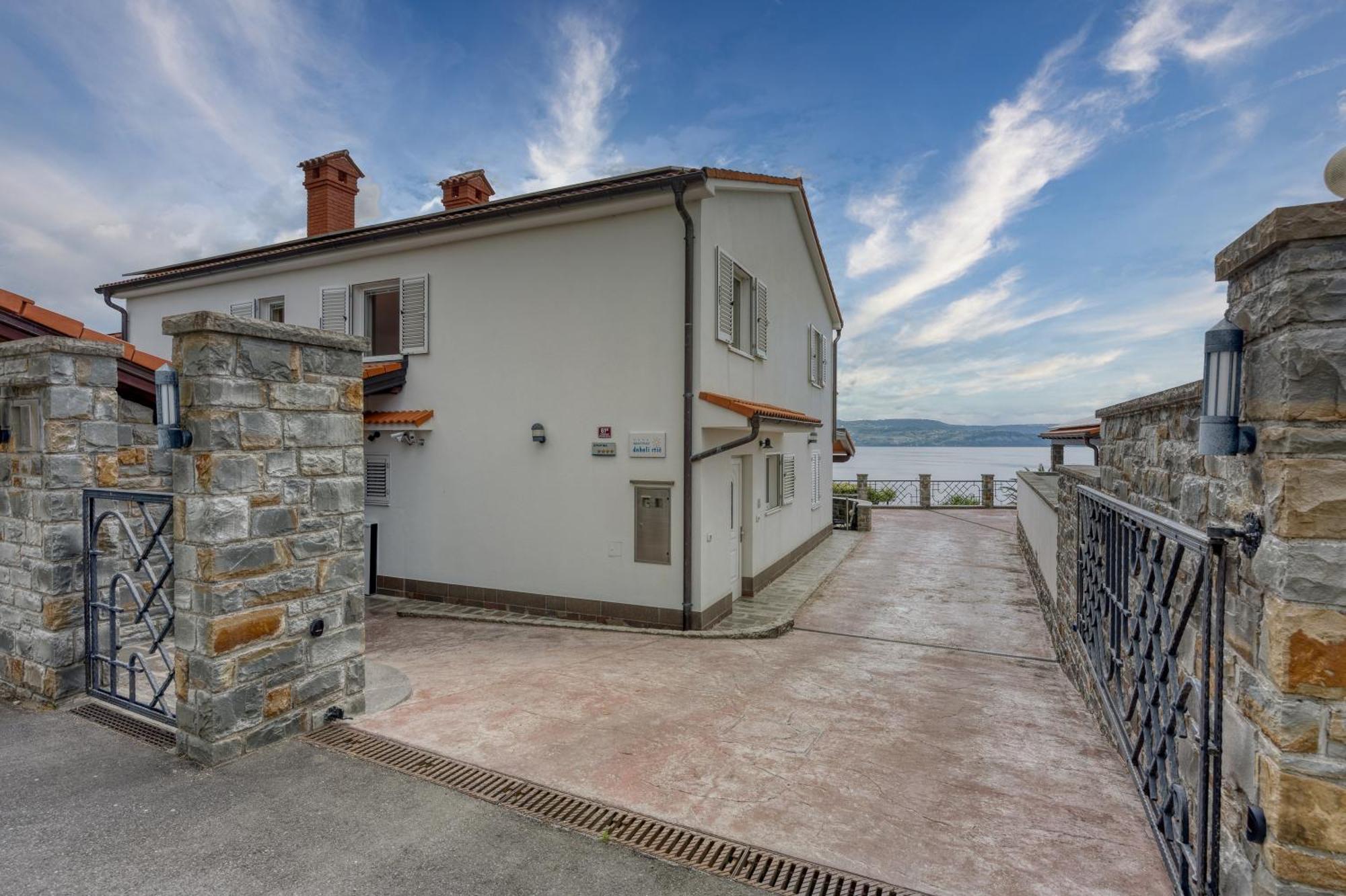 Debeli Rtic Apartments Ankaran Dış mekan fotoğraf